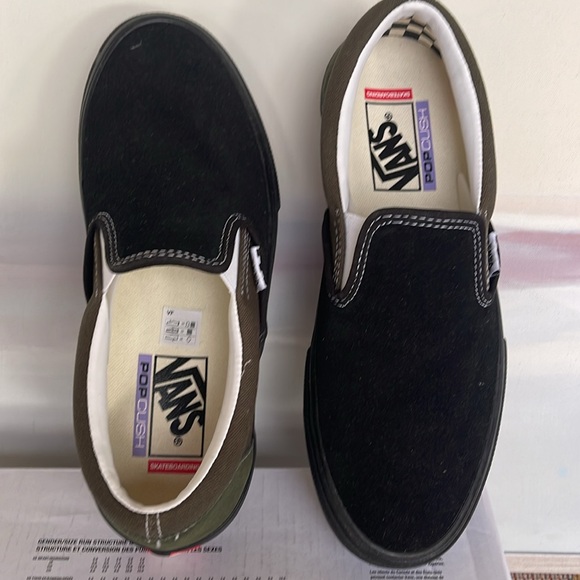 Vans Men’s Skate Slip-On Black/Grape Leaf
VN0A5FCAKE9
Sneakers - Picture 13 of 16